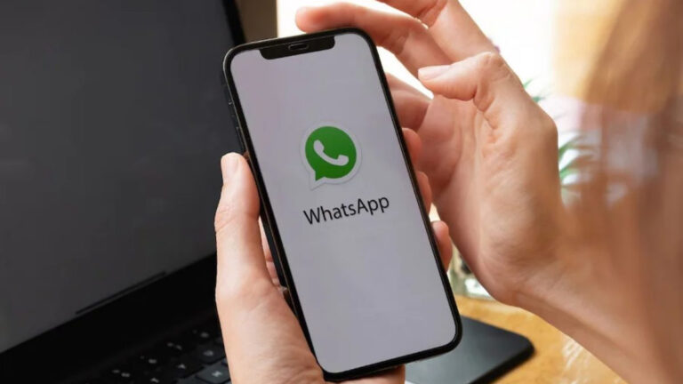 படிக்காமல் தவற விட்ட Group Message : WHATSAPP-ல் வந்த புதிய AI வசதி!