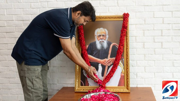 தந்தை பெரியாரின் படத்திற்கு த.வெ.க தலைவர் விஜய் மரியாதை