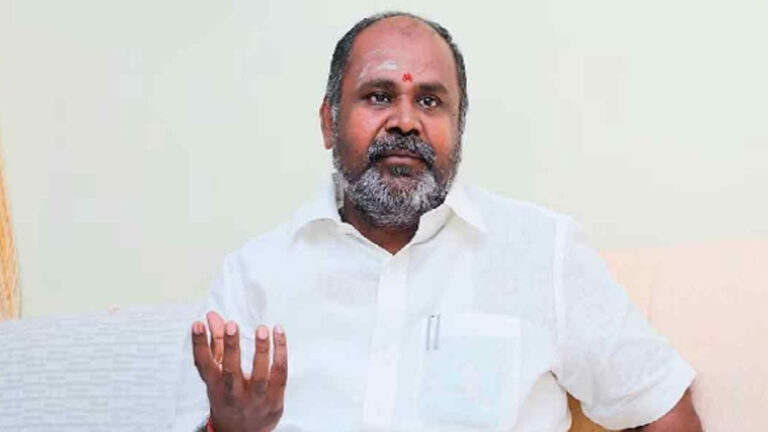 மதுரையில் முன்னாள் அமைச்சர் ஆர்.பி. உதயகுமார் கைது