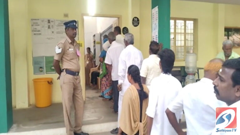 ஈரோடு கிழக்கு தொகுதி இடைத்தேர்தல்: வாக்குப்பதிவு தொடங்கியது