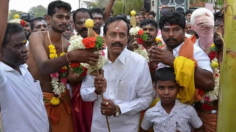 எச்.ராஜாவை வீட்டு காவலில் அடைத்த போலீஸ்