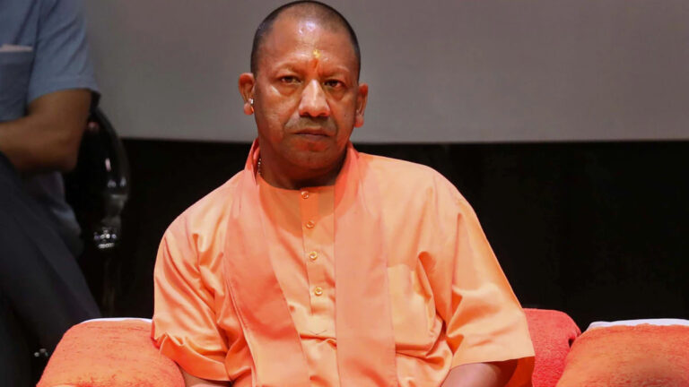 பிரயாக்ராஜ் ஆற்று நீர் குளிக்க மட்டுமல்ல குடிக்கக்கூட செய்யலாம் – யோகி ஆதித்யநாத்