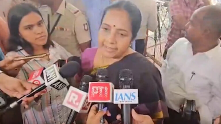 திமுக அரசு பதவி விலக வேண்டும் – வானதி சீனிவாசன் பேட்டி