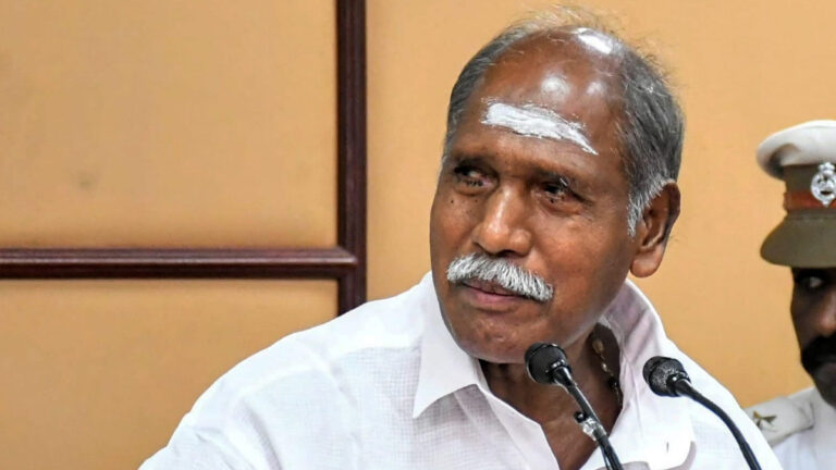 “அரசு வேலையை மட்டுமே நம்பி இருக்காதீர்கள்” : புதுச்சேரி முதலமைச்சர் ரங்கசாமி