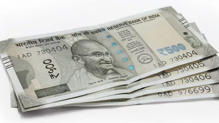 உஷாராக இருங்கள்! 500 ரூபாய் போலி நோட்டு புழக்கத்தில் வந்துவிட்டது! அடையாளம் இது தான்!
