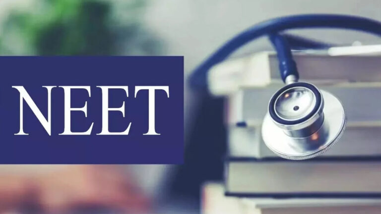 ‘NEET’ எழுதப் போறீங்களா? ‘FIRST’ இதை இப்படி செய்யுங்க ..!