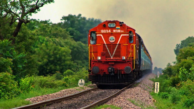 ரயில்வே துறை அதிரடி அறிவிப்பு! ரயில் டிக்கெட் எடுக்க பணம் செலுத்த வேண்டாம்! சூப்பர் வசதி பற்றி தெரியுமா?