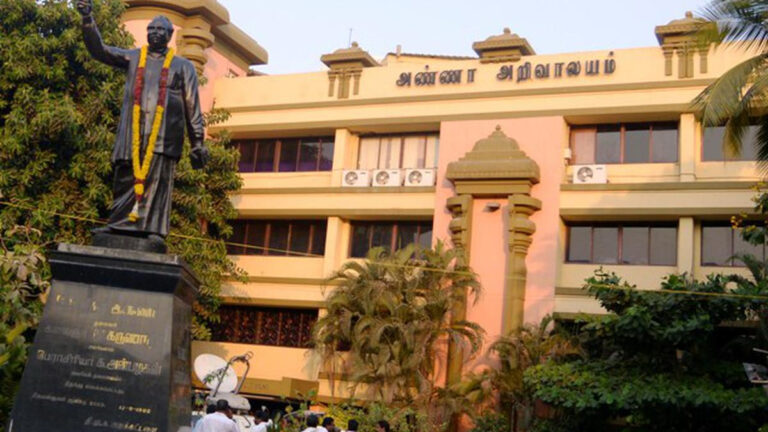 மதுரை மாநகராட்சி மேயரின் கணவர் திமுகவில் இருந்து நீக்கம்