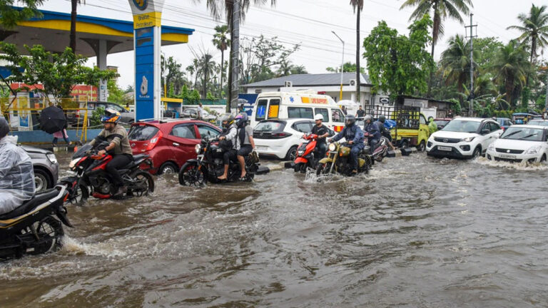 தமிழகத்தின் பல்வேறு மாவட்டங்களில் இன்று மழை தொடரும்