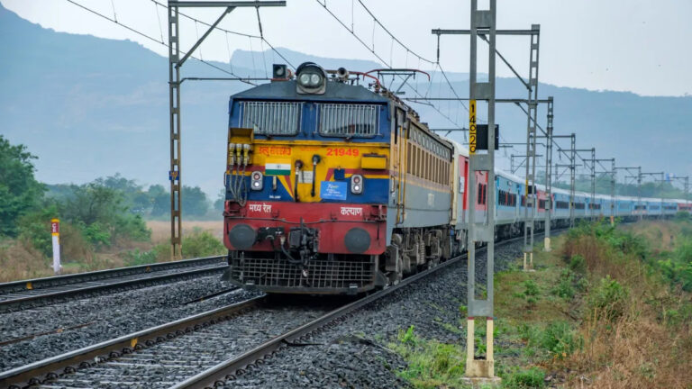 தட்கல் முன்பதிவு முறையில் புதிய ரூல்ஸ்! இனி இது கட்டாயம்! எப்போ இருந்து தெரியுமா?