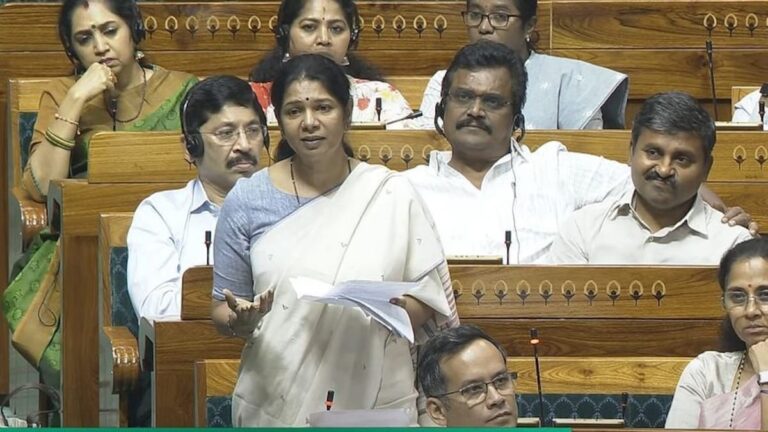 ‘விஸ்வகுரு கங்கை கொண்ட சோழனிடம் பாடம் கற்றுக் கொள்ள வேண்டும்’ – திமுக எம்.பி கனிமொழி உரை